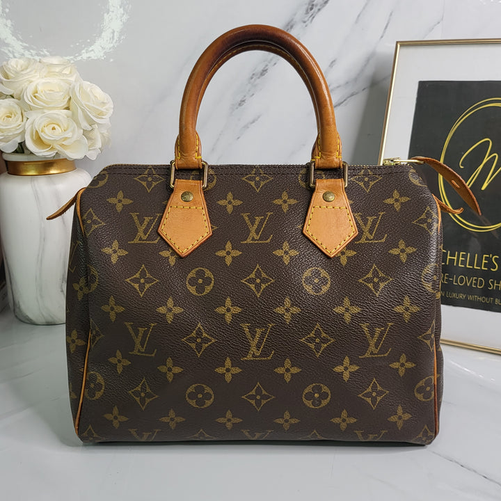 Louis Vuitton Monogram Speedy 25