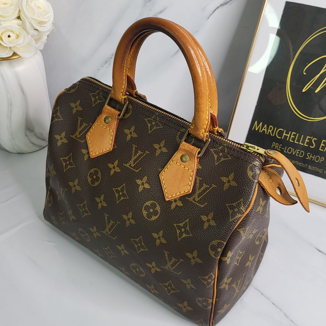 Louis Vuitton Monogram Speedy 25