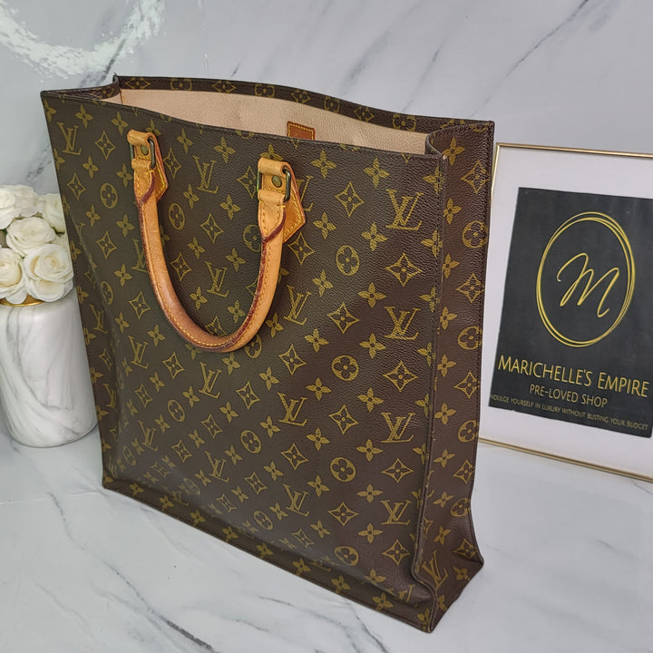 Louis Vuitton Monogram Vintage Sac Plat