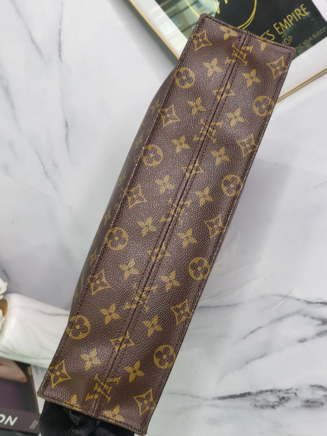 Louis Vuitton Monogram Vintage Sac Plat