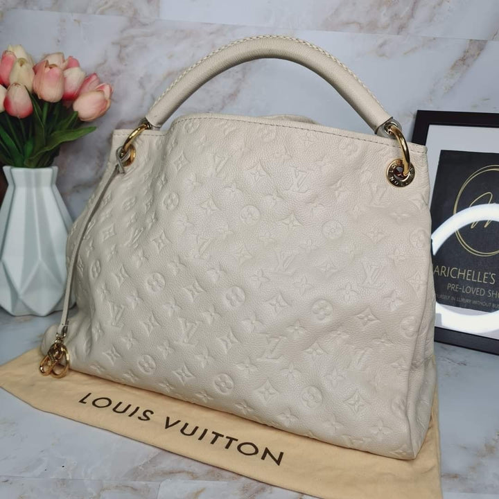 LOUISVUITTON Empreinte Ivory Artsy MM - Marichelle's Empire 