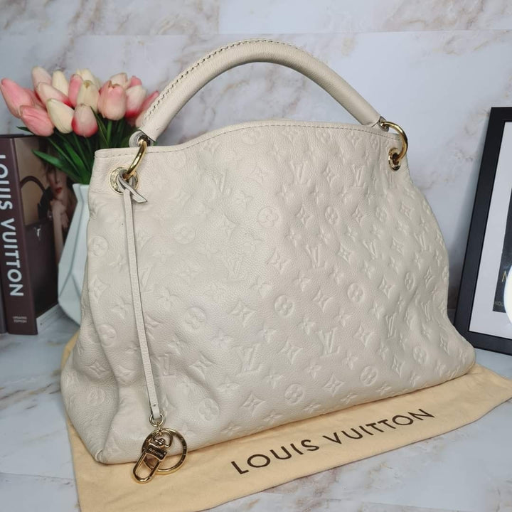 LOUISVUITTON Empreinte Ivory Artsy MM - Marichelle's Empire 