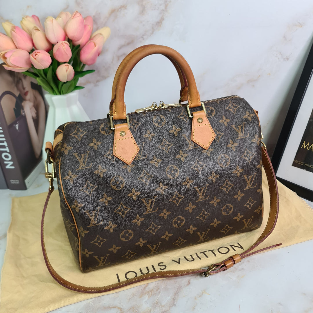 L O U I S V U I T T O N  Monogram Speedy 30 Bandouliere - Marichelle's Empire 