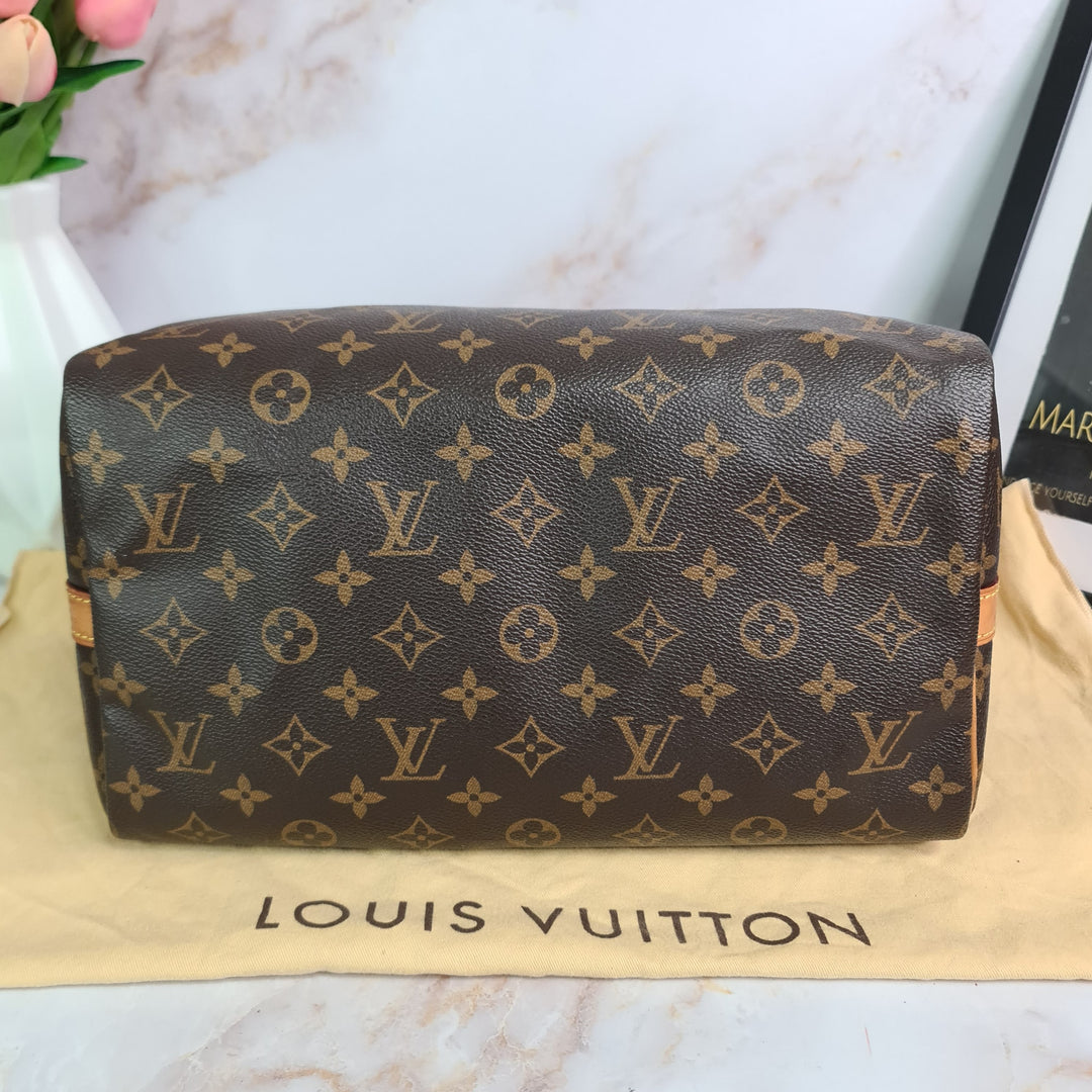 L O U I S V U I T T O N  Monogram Speedy 30 Bandouliere - Marichelle's Empire 