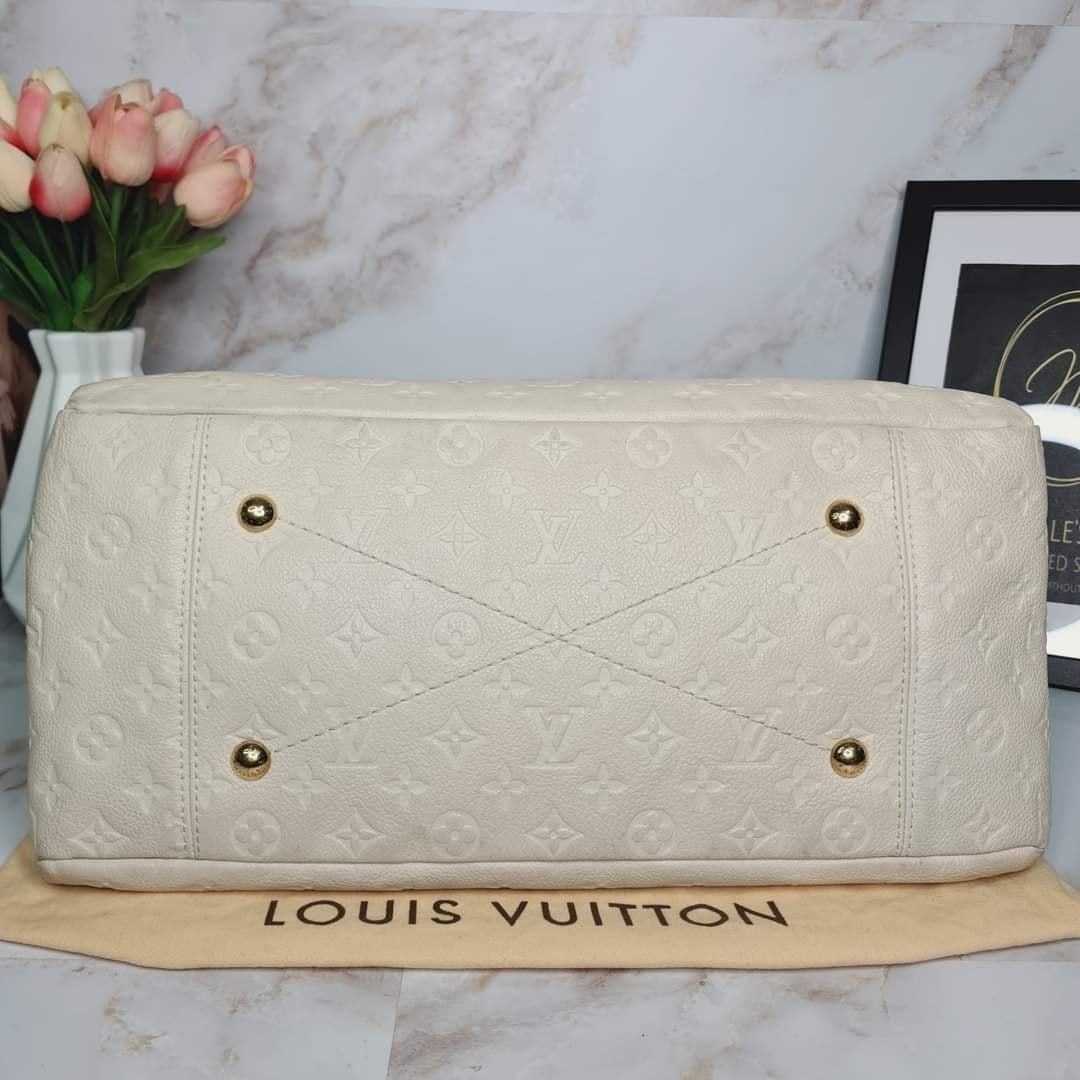 LOUISVUITTON Empreinte Ivory Artsy MM - Marichelle's Empire 